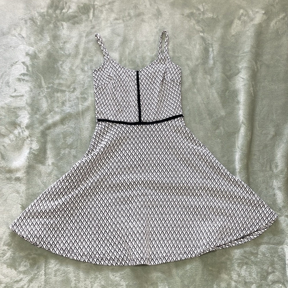 Aqua brand black and white geometric pattern A-line dress size XS